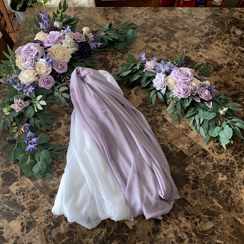 ABSOLUTELY GORGEOUS WEDDING ARCH FLORAL SET